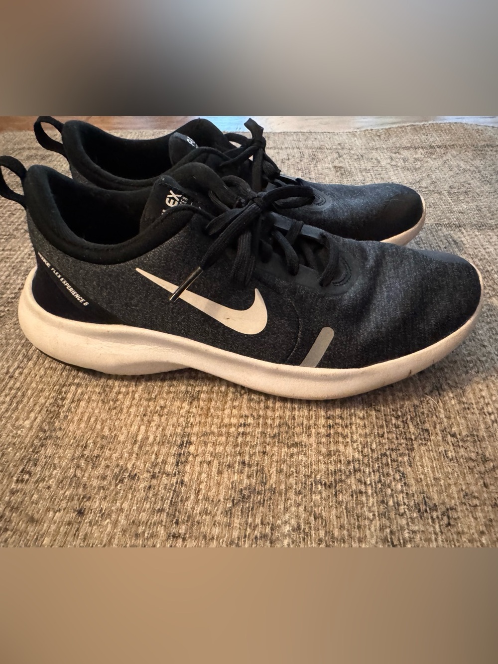 Nike Flex Experience 8 Black & White Running Sneakers Size 7.5 Women’s - Picture 9 of 11